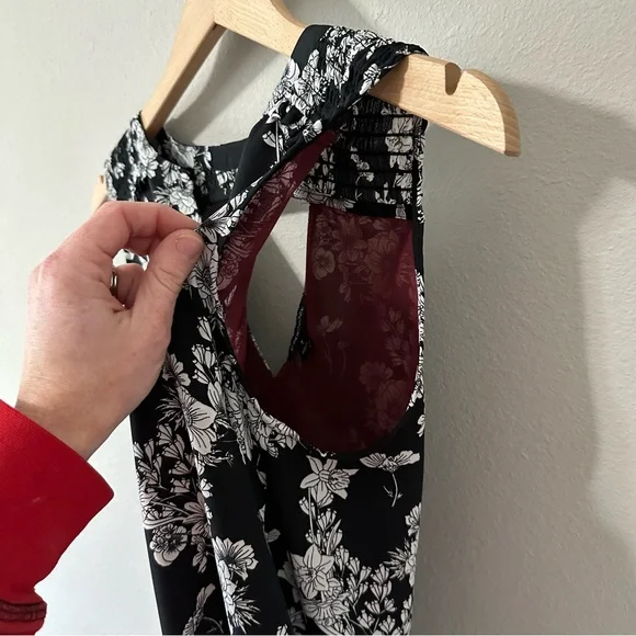 41 Hawthorn Black & White Floral Tank Top Size Medium EUC Stitch Fix - Picture 14 of 14